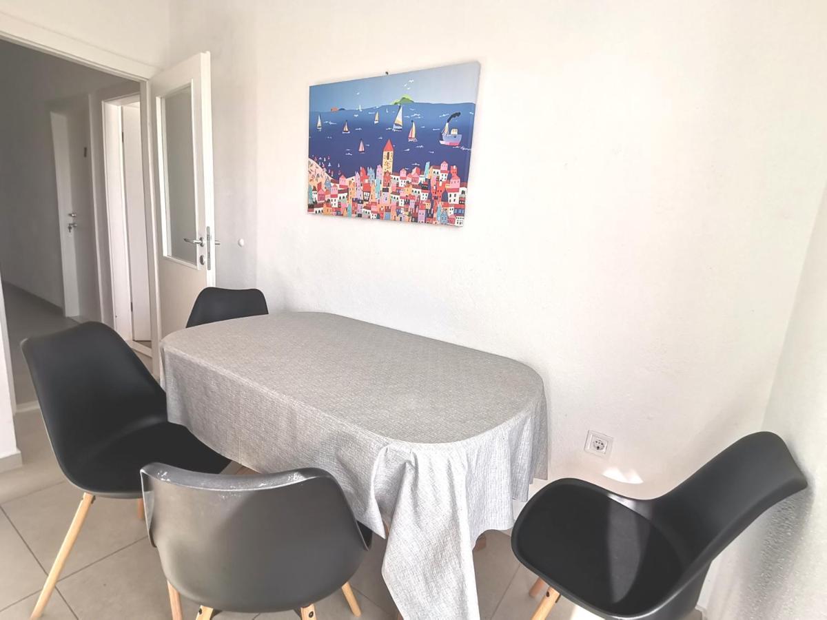 Apt White Idyll, 3 Bedrooms, 3 Bathrooms, Terrace Apt Promajna Exterior photo