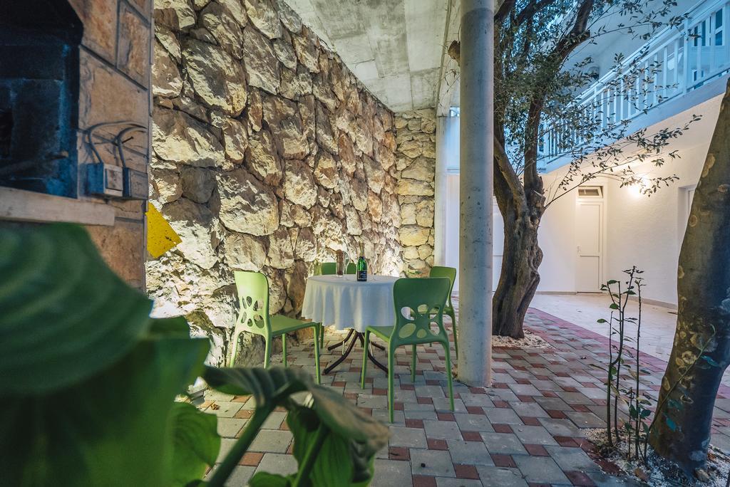 Apt White Idyll, 3 Bedrooms, 3 Bathrooms, Terrace Apt Promajna Exterior photo